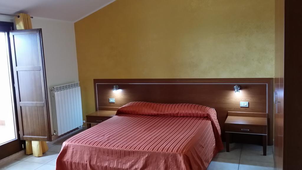 B&B Il Tulipano Rogliano Szoba fotó