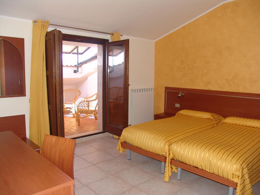 B&B Il Tulipano Rogliano Szoba fotó